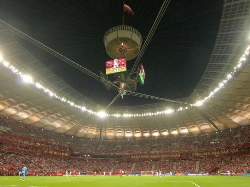 Alarm për stadiumin e Poloni - Shqipëri