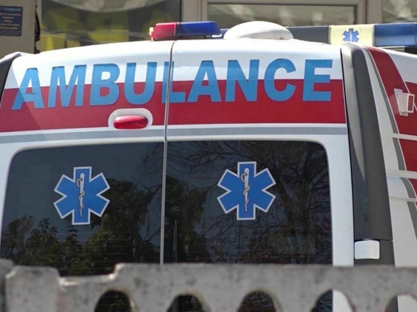 Një 13 vjeçar goditet nga një veturë në Tiranë