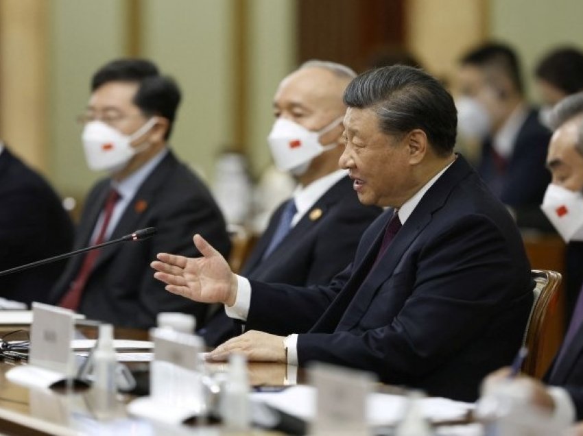 Xi fton Putinin në një vizitë zyrtare në Pekin