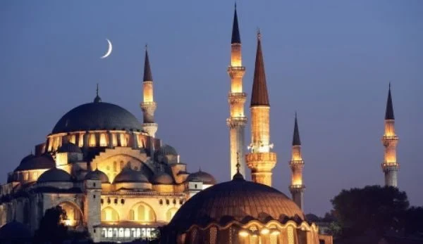 Pse agjërojnë myslimanët gjatë Ramazanit?