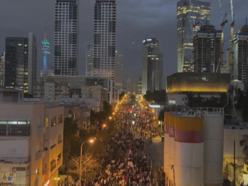 Mijëra marshojnë në Tel Aviv kundër reformave radikale gjyqësore të qeverisë Netanjahu 