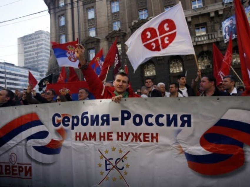 Radioja zvicerane SRF: Vuçiq përhapi ndjenjat pro-ruse në Serbi, tani është problemi i tij