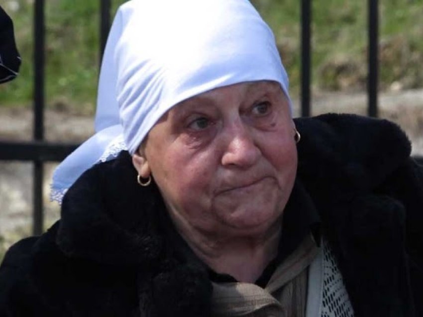 ​“Tash do ta bëjmë operacion në fyt”, rrëfen e moshuara nga Izbica për vrasjen e burrit të saj