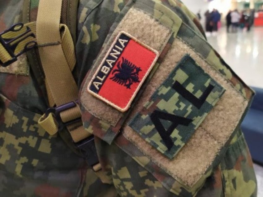 Dy ushtarakë shqiptarë në operacionin e NATO-s në Irak