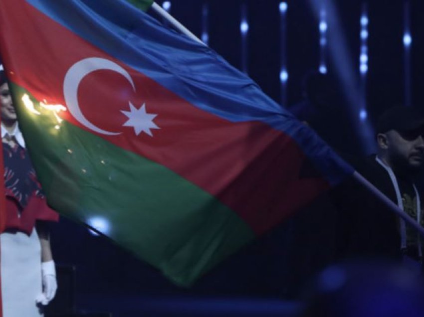 Incidenti në Shqipëri, Federata Ndërkombëtare e Peshëngritjes heq flamujt nga podium