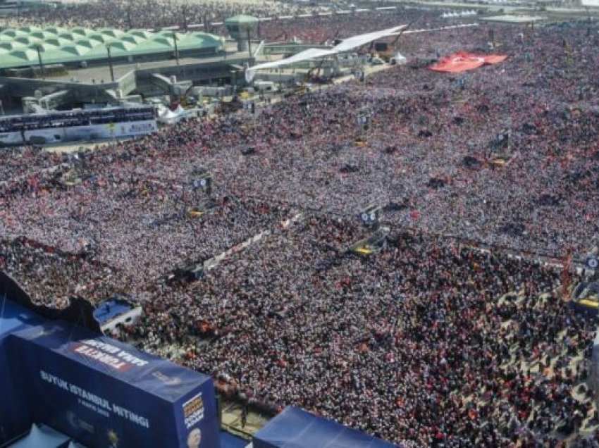 Rreth 1,7 milion njerëz morën pjesë në tubimin e fushatës së Erdoganit në Stamboll – këto janë fjalët që ua tha ai të pranishmëve