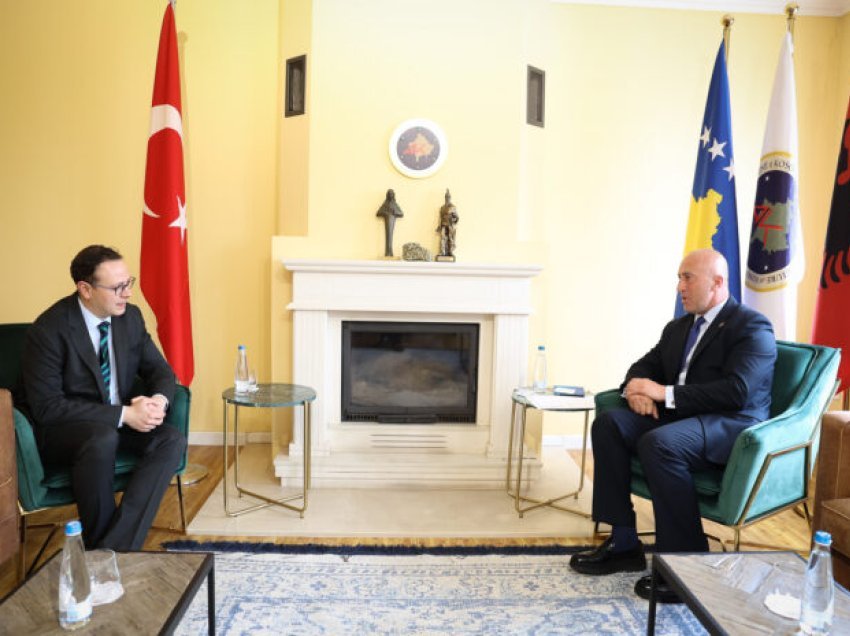 Haradinaj takon ambasadorin e ri turk në Kosovë, e falënderon për mbështetjen e vazhdueshme të Turqisë për Kosovën në proceset integruese