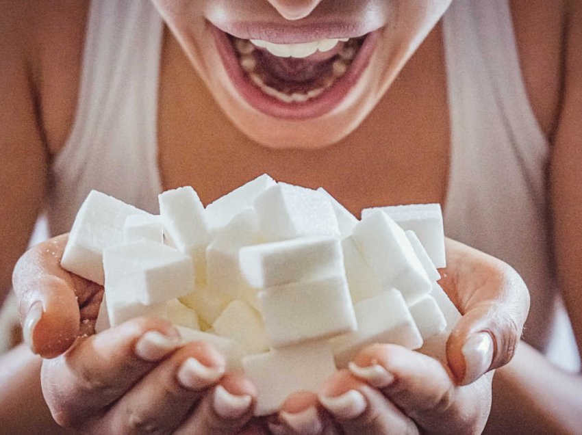 A mund të bëhemi vërtet të varur nga sheqeri?