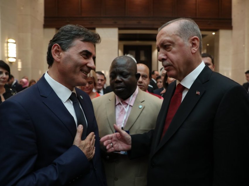 Yagcilar: Erdogan ka treguar lidership me krizën e refugjatëve dhe luftën në Ukrainë, ka gjasa ta fitojë edhe një mandat