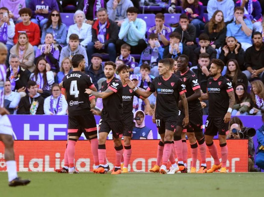 Sevilla merr tri pikët, Valladolid nuk i shpëton dot rrezikut