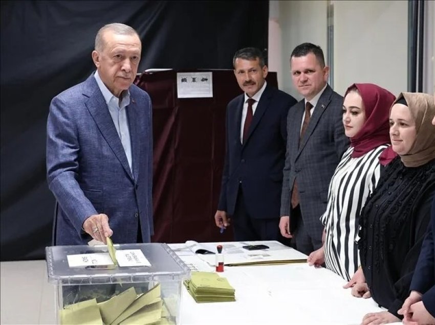 TURQI – Erdogan: Të votojmë për të treguar fuqinë e demokracisë turke