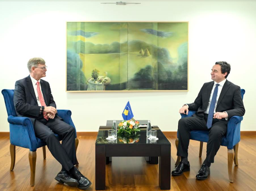 Kryeministri Kurti takoi profesorin Sean Murphy, flasin për dialogun Kosovë-Serbi