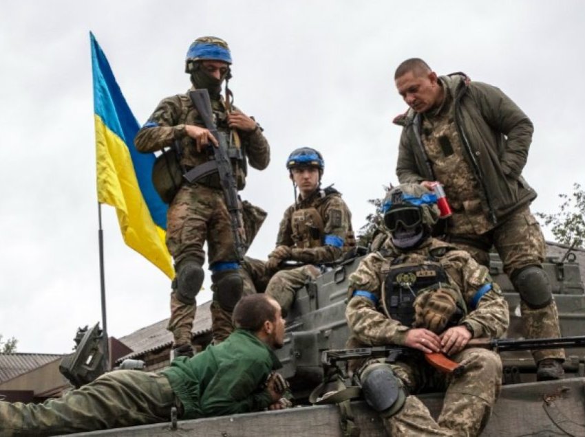 Ende nuk ka filluar kundërofensiva e Ukrainës – por po zhvillohet një ‘operacion formësues’