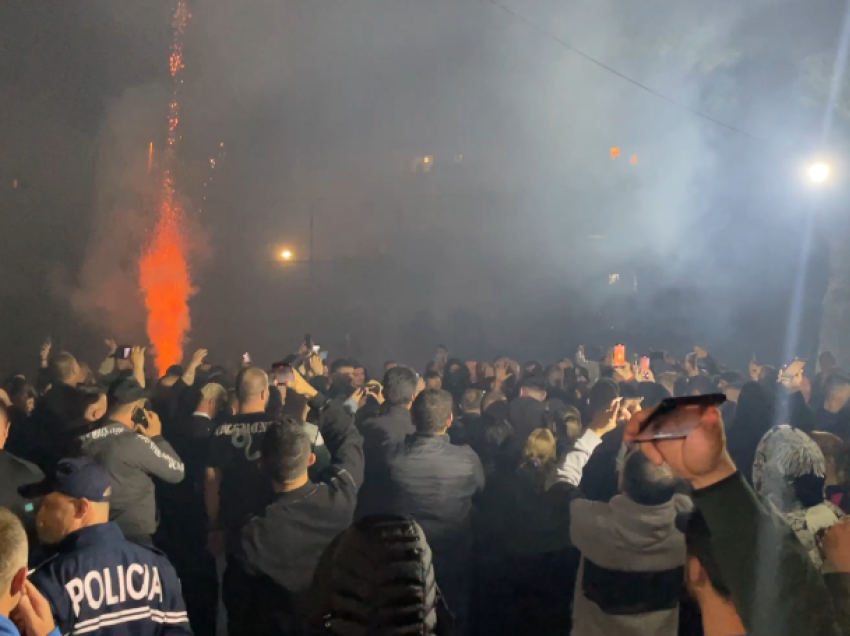 Socialistët marrin edhe Bashkinë Kurbin, nis festa me fishekzjarre