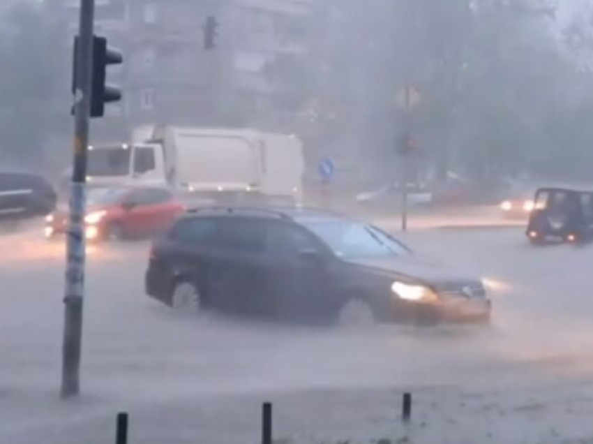 Përmbytje në Serbi, Novi Sadi zhytet nën ujë