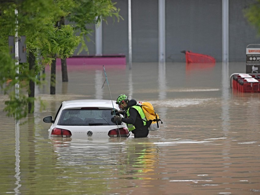 Arrin në nëntë numri i viktimave pas shiut në Itali