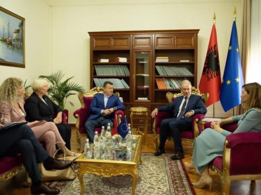 Balla takim me Drejtorin e Përgjithshëm të Zgjerimit dhe Ambasadoren e BE: Kuvendi, rol kyç në procesin e anëtarësimit të Shqipërisë