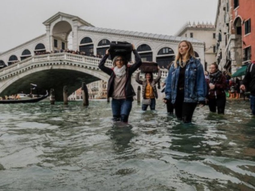 Mbi 36 mijë njerëz të evakuuar nga përmbytjet në Itali, Meloni largohet nga samiti i G7
