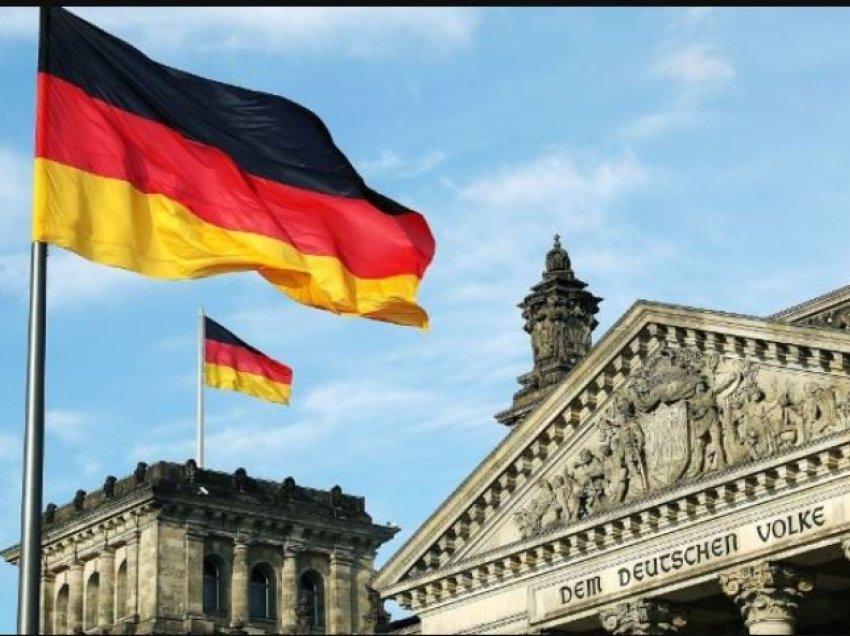 Gjermania në hall për këta punëtorë, kërkohen në të gjithë botën: Paga vjetore është 40 mijë euro