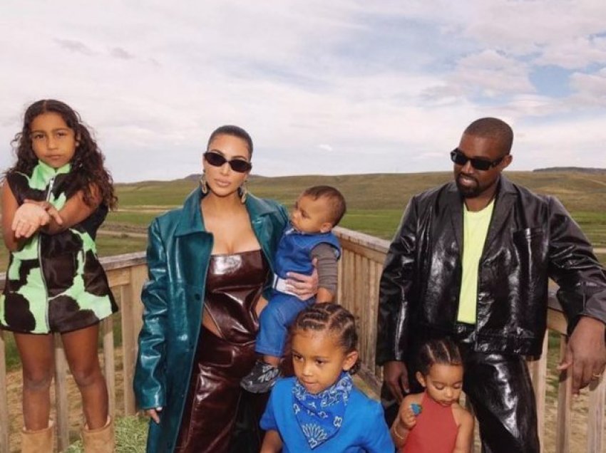 Kim Kardashian flet për Kanye West