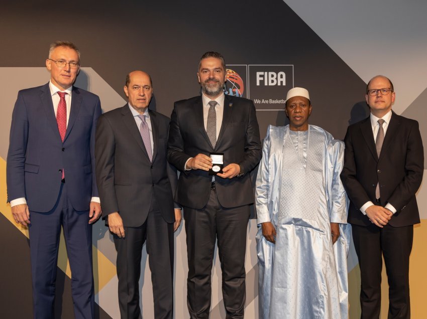 Fetahu dhe Dushku shpërblehen me mirënjohje për punën dhe kontributin e dhënë në Komisionet e FIBA Evropës