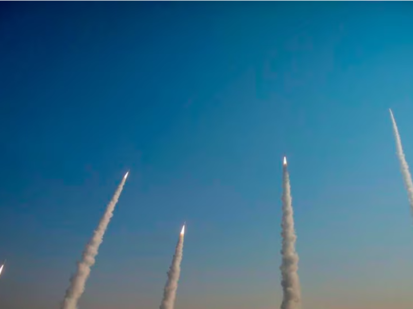 Irani teston me sukses raketën balistike me rreze të lartë veprimi