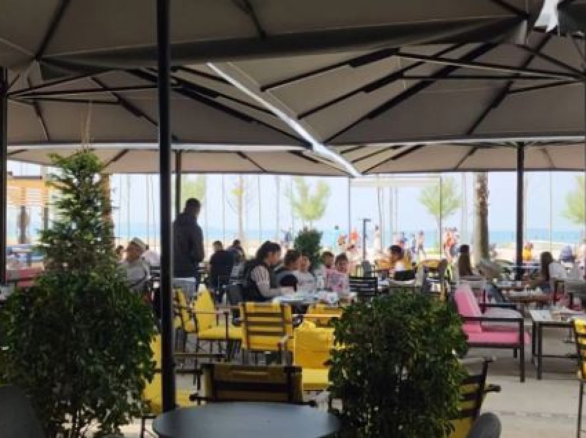 Rekord turistësh në Durrës/ Në hotele, nuk ka më vende për muajt korrik dhe gusht