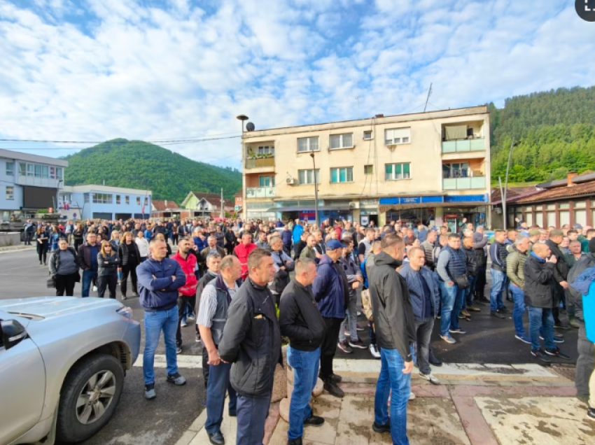Protestuesit në Zubin Potok shpërndahen; në Zveçan e Leposaviq vazhdon protesta