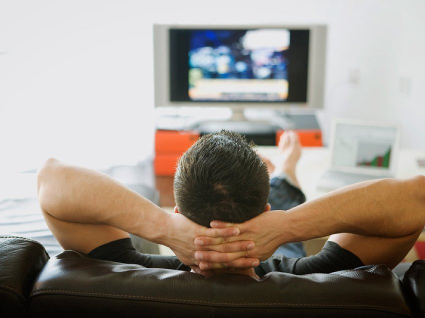 Televizori mund të shkaktojë probleme fertiliteti te meshkujt
