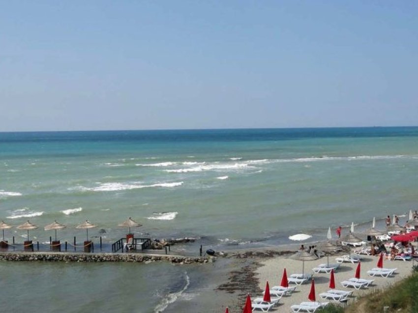 Durrësi gati të presë pushuesit/ 30 % e hapësirës në plazhe do të jetë falas