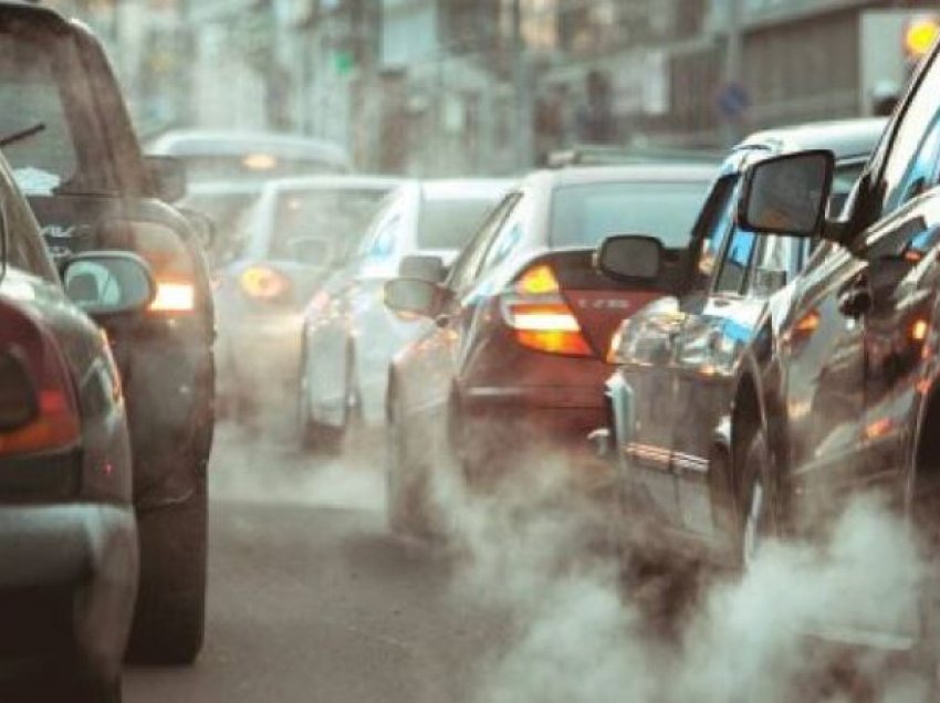 Ndotja e ajrit nga makinat, raporti: Mosha mesatare e mjeteve nuk është ulur, dominon nafta