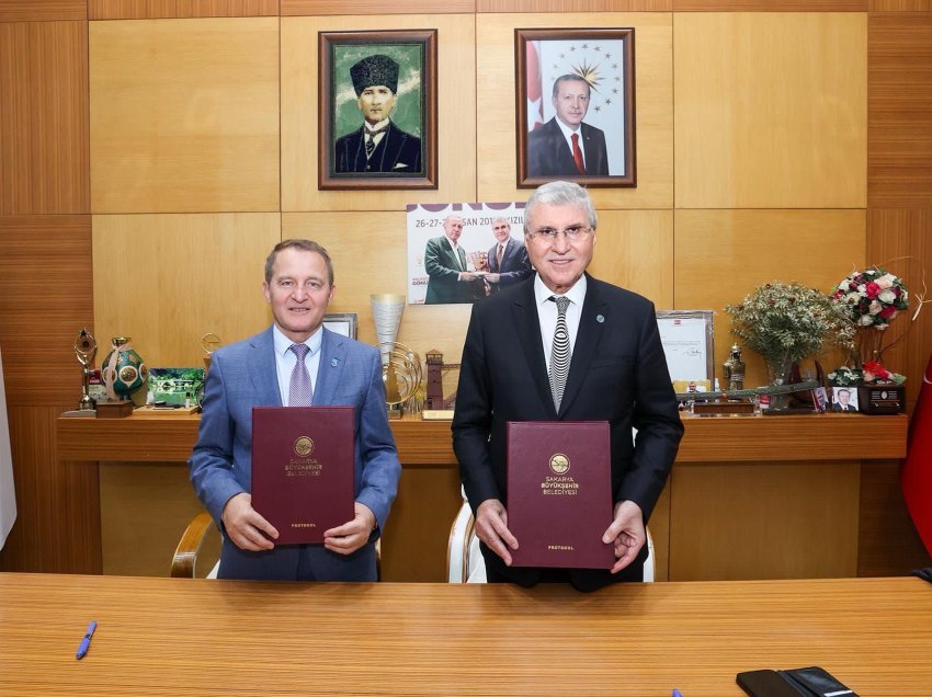 Nënshkruhet marrëveshje bashkëpunimi mes komunës së Vushtrrisë dhe komunës Sakaryas në Turqi