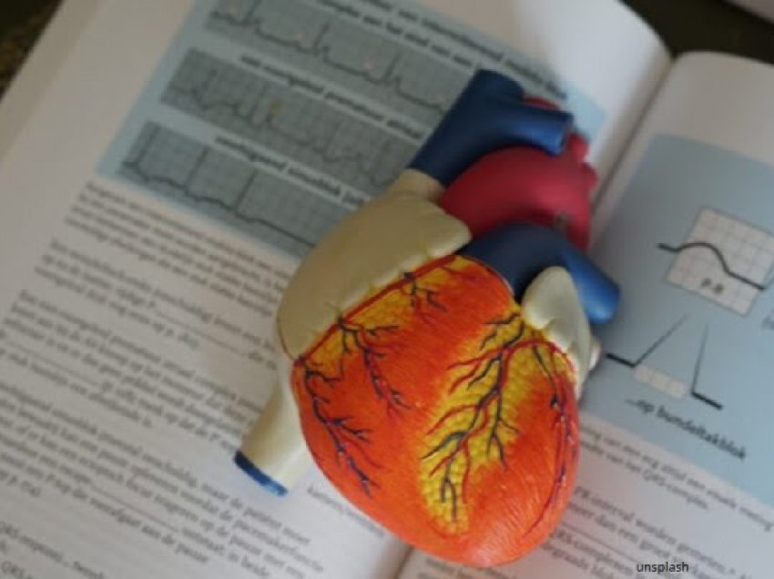 ​Studimi: Shumica e personave me sulm në zemër nuk ishin të vetëdijshëm për këtë simptomë