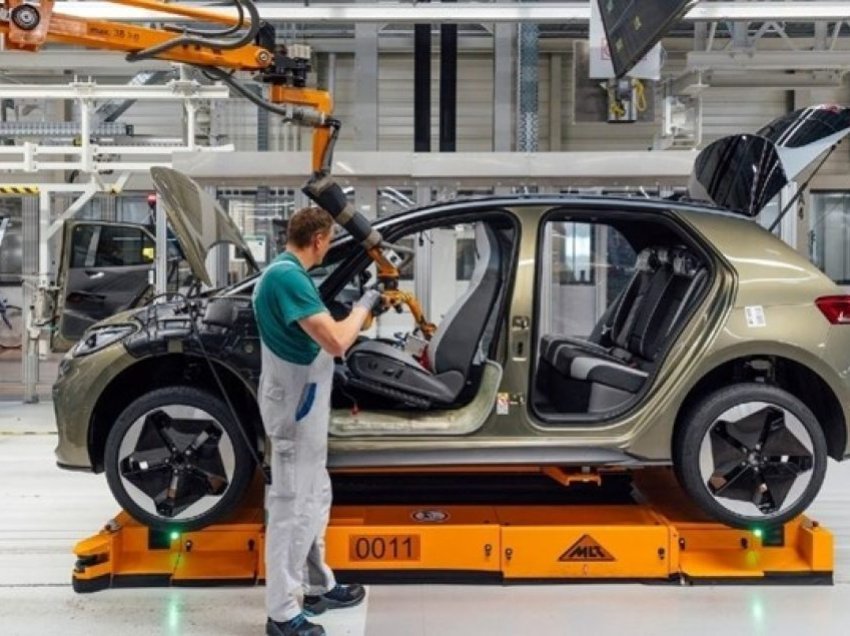 Për shkak të kërkesës së dobët për vetura elektrike, Volkswagen mori një vendim të rëndësishëm