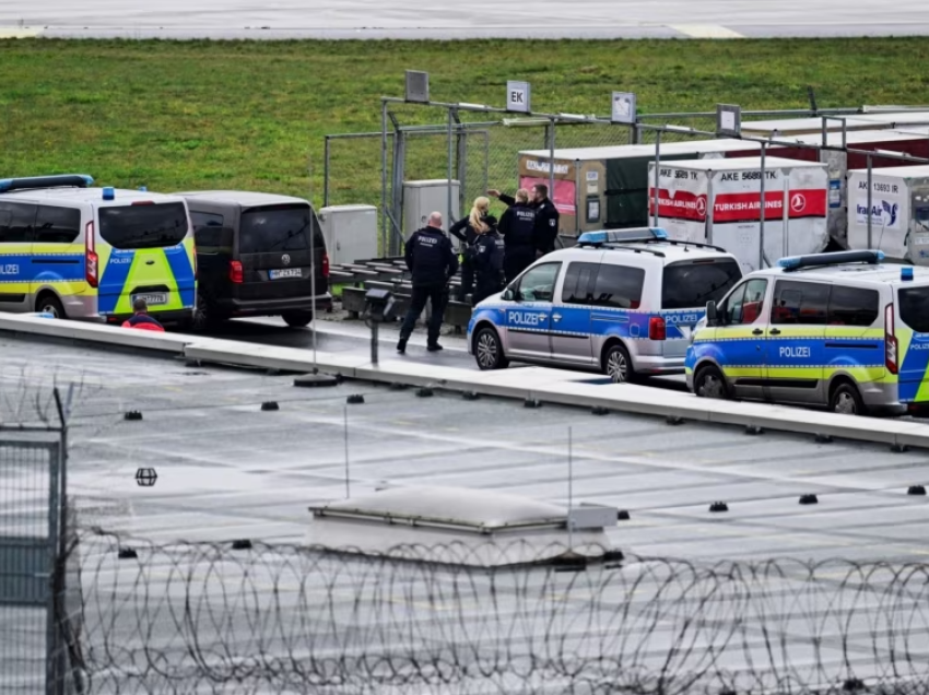 Policia po heton dyshimet për marrje peng të një fëmije në aeroportin e Hamburgut