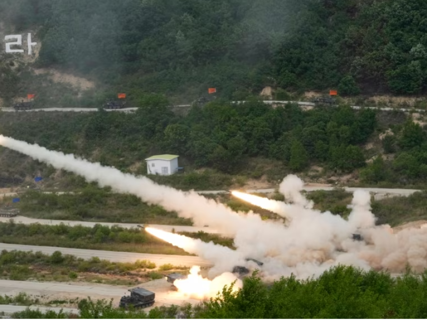 Koreja e Jugut synon ta lëshojë satelitin e parë spiun në fund të këtij muaji