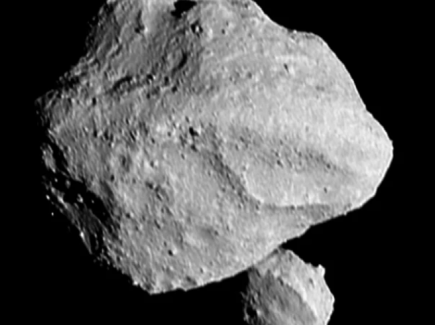 Anija kozmike e NASA-s zbulon një ‘mini-hënë’ rreth asteroidit Dinkinesh