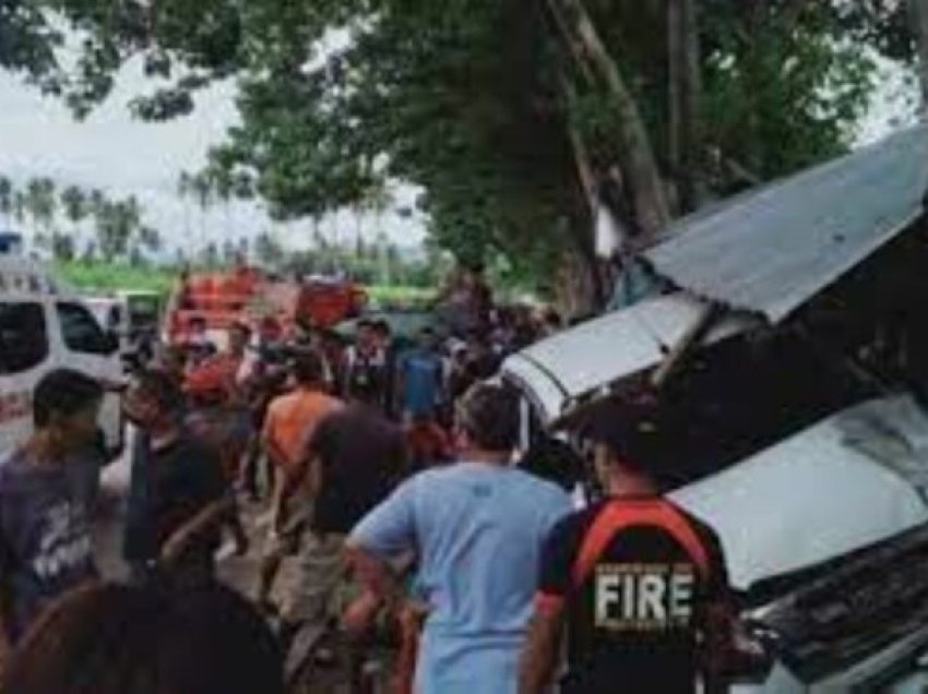 4 të vdekur në një aksident automobilistik në Filipine