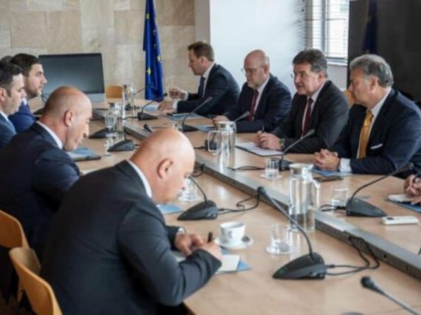 Politikani serb: BE dhe SHBA kërkojnë kandidatin për ndërrimin e pushtetit në Kosovë