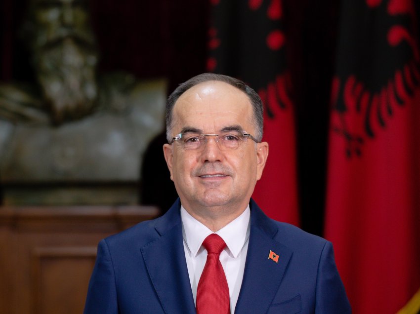 Presidenti shqiptar: Shpreh ngushëllimet për familjen dhe tifozët