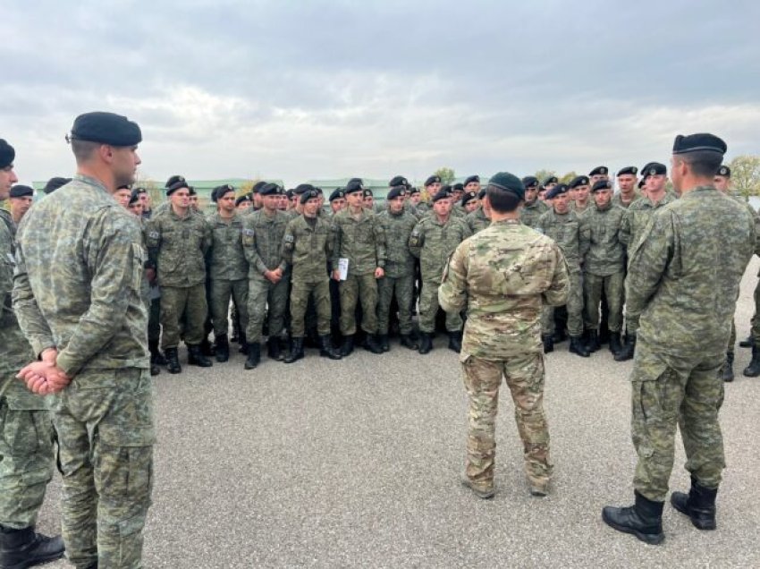 Forcat Operacionale Speciale të SHBA-së trajnojnë ushtarët e FSK-së