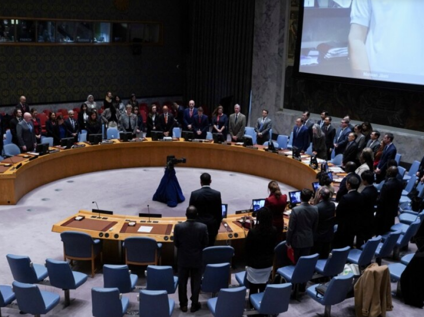 Këshilli i Sigurimit të OKB-së miraton rezolutën, thirrje për pauza dhe korridore humanitare në Gaza