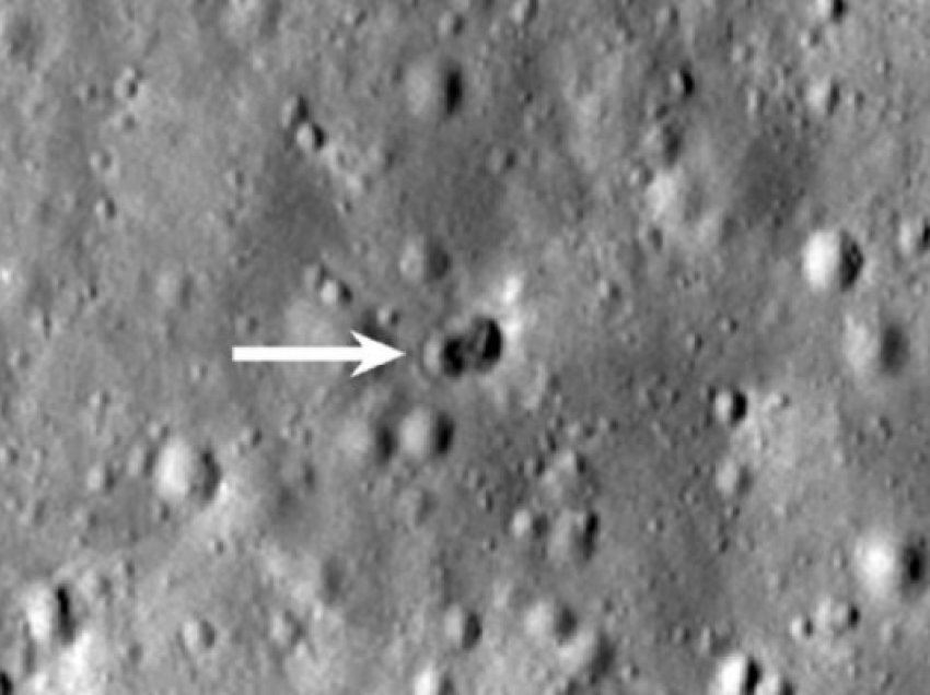 ​Dëshmi të reja: Ngarkesa sekrete në raketën kineze shkaktoi një krater të dyfishtë në Hënë
