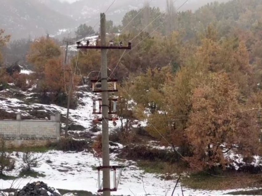 Moti i keq/ Ende 17 fshatra pa energji në Dibër e Bulqizë
