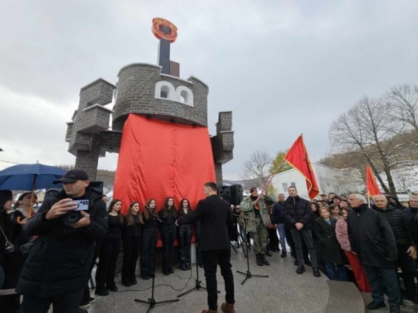 ​Përurohet monumenti i dëshmorëve të UÇK-së në Petrovë të Shtimes