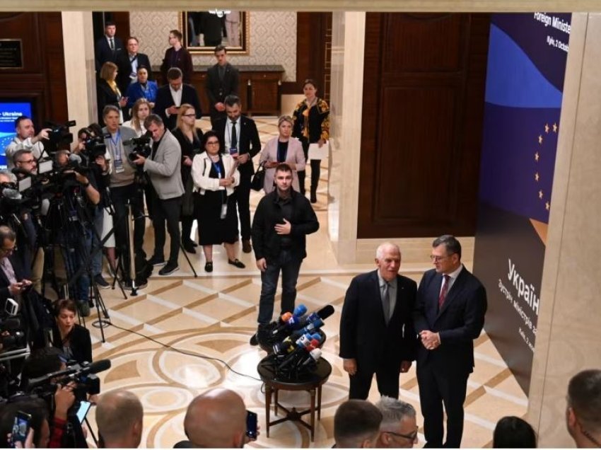 Ministrat e Jashtëm të BE-së mbajnë takim të pashembullt në Kiev