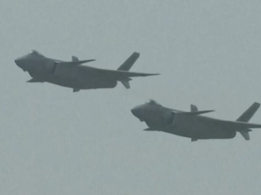 Ndodh edhe kjo: Forcat ruse qëllojnë avionin e tyre në Ukrainë