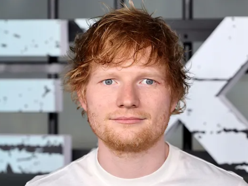 Ed Sheeran shpjegon se përse gërmoi varrin e tij në oborrin e shtëpisë