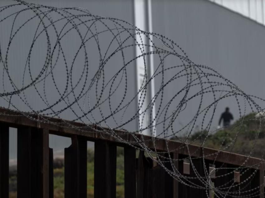 Biden miraton ndërtimin e murit me Meksikën pas rritjes së numrit të migrantëve