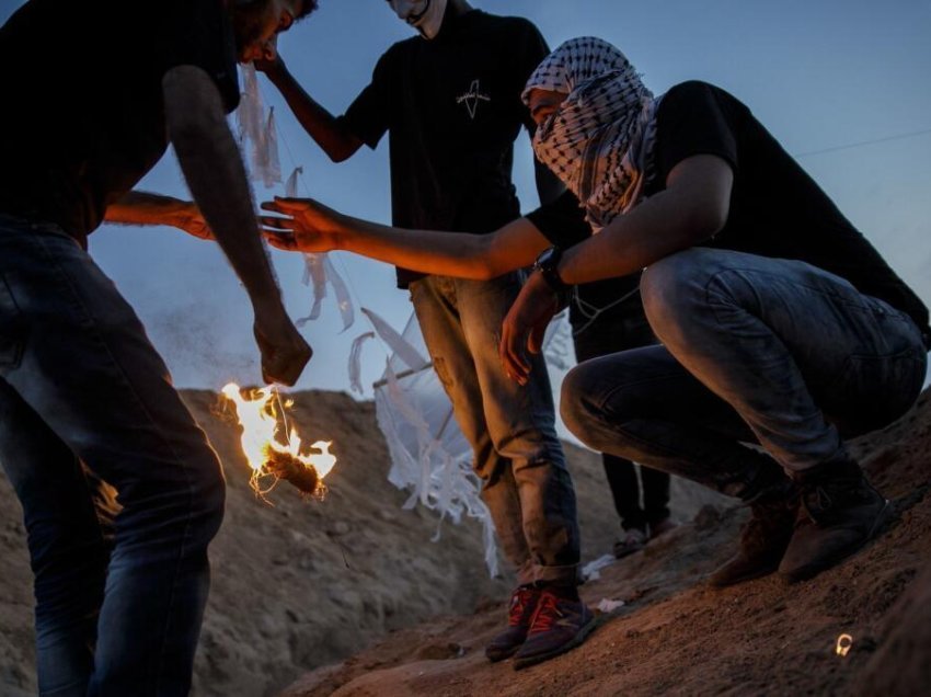 Xhihadi Islamik thotë se po mban 30 pengje në Gaza